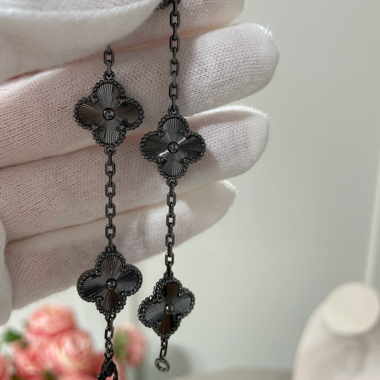 [Kismet Jewels ]CLOVER 5 MOTIF BLACK BRACELET