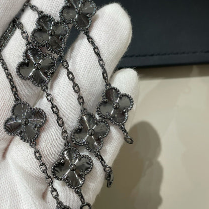 [Kismet Jewels ]CLOVER 5 MOTIF BLACK BRACELET