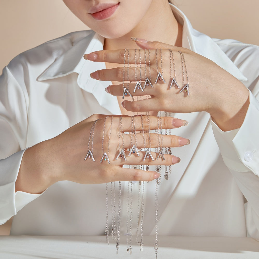 [Kismet Jewels ]Sparkling "A" Shape Necklace