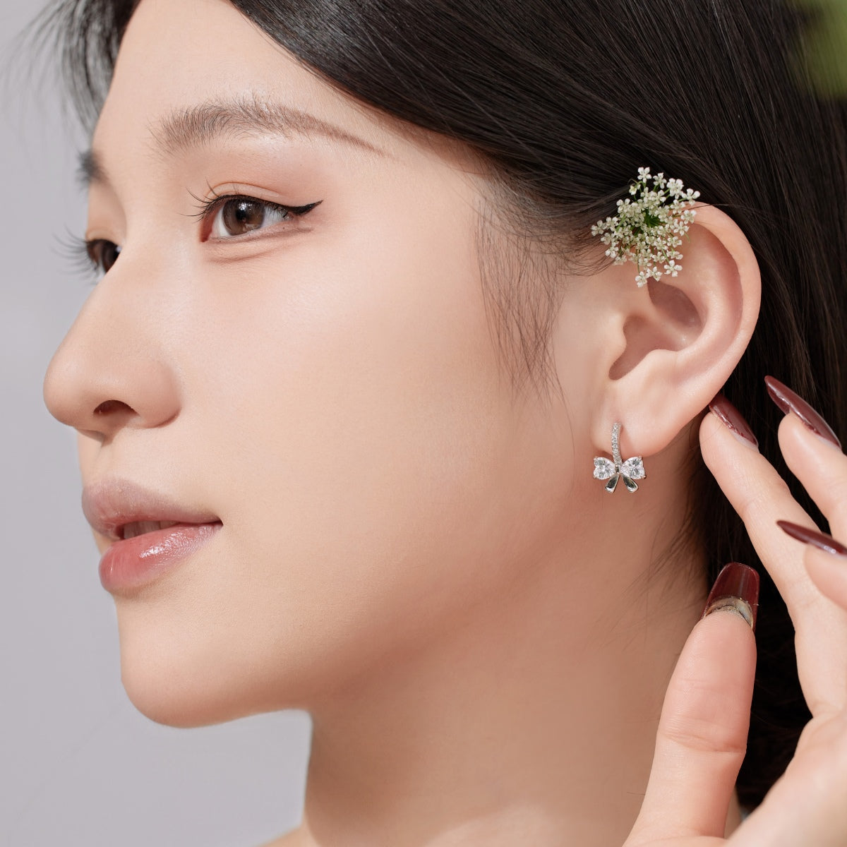 [Kismet Jewels ]Exquisite Earrings With Heart-Shaped Bow Design