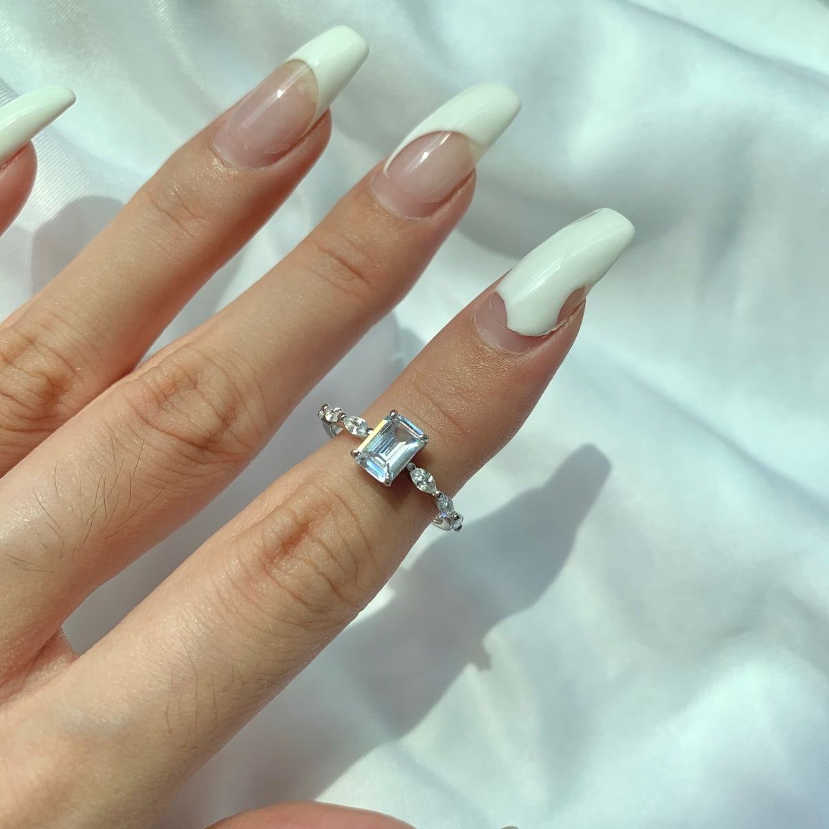 [Kismet Jewels ]1.0 Carat Dainty Resplendent Radiant Cut Daily Ring