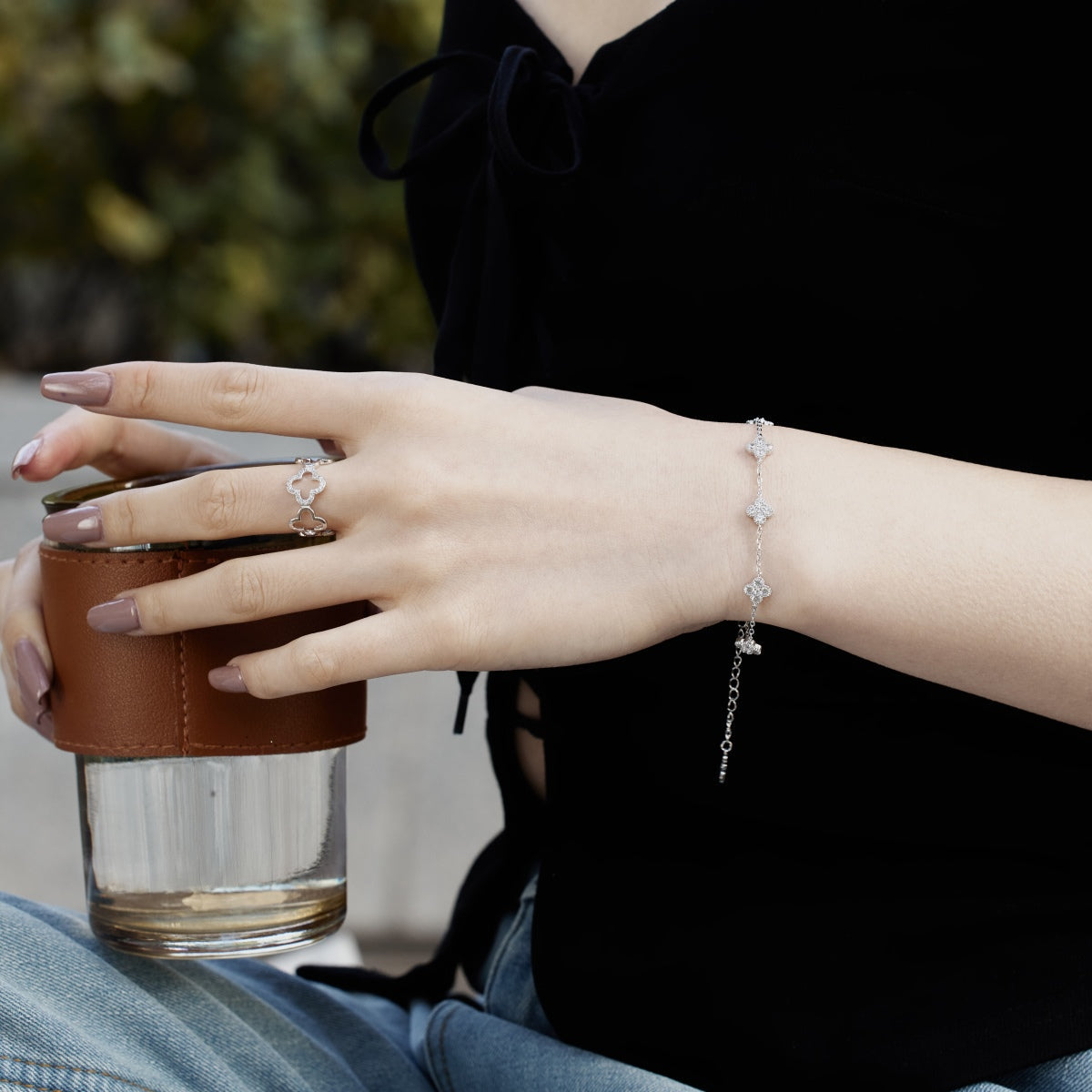 [Kismet Jewels ]Four-Leaf Clover Hollow Butterfly Bracelet