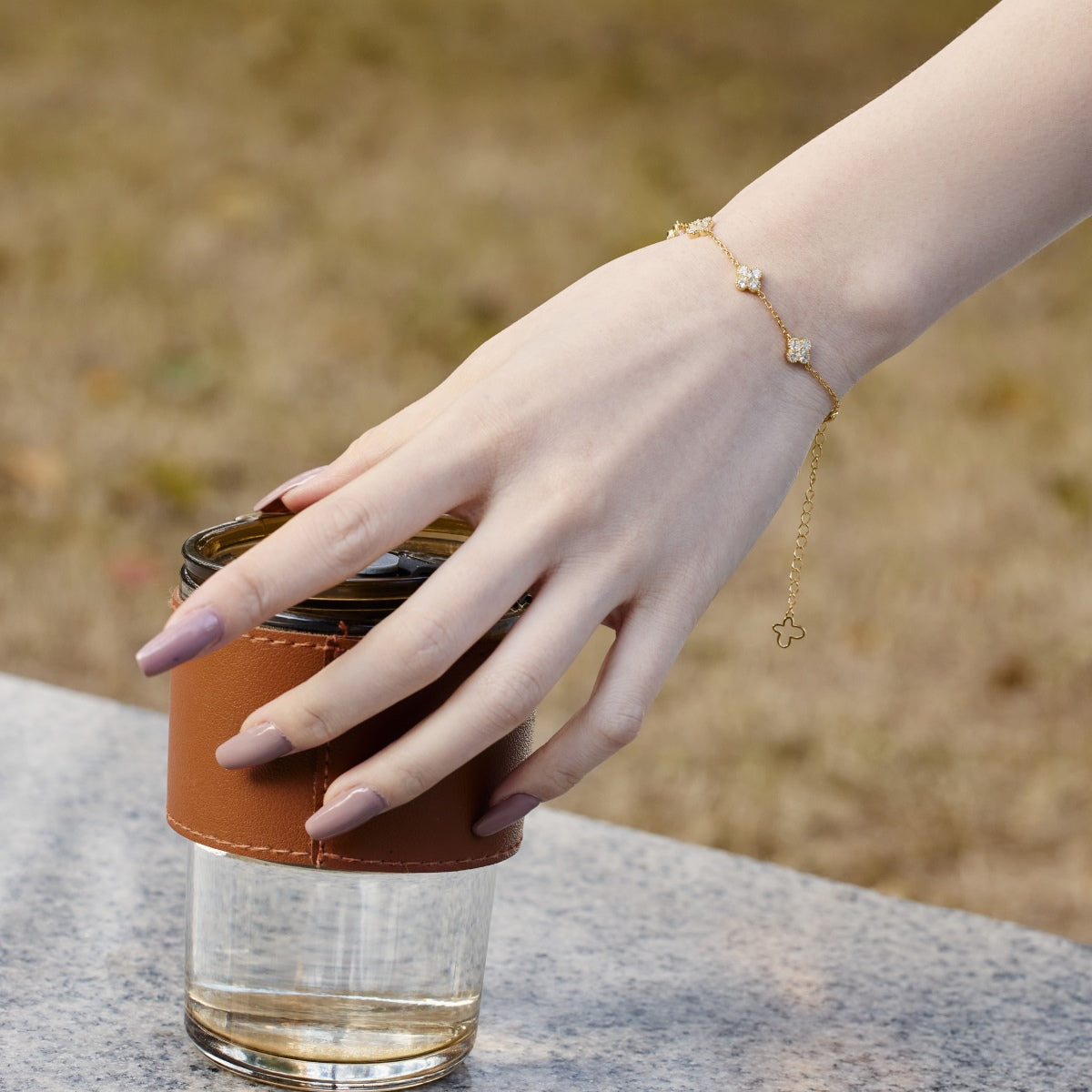 [Kismet Jewels ]Four-Leaf Clover Hollow Butterfly Bracelet