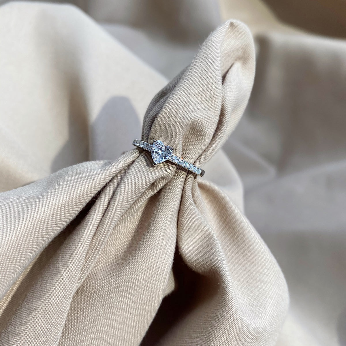 [Kismet Jewels ]0.5 Carat CaratEternity Charming Heart Shape Lover Ring