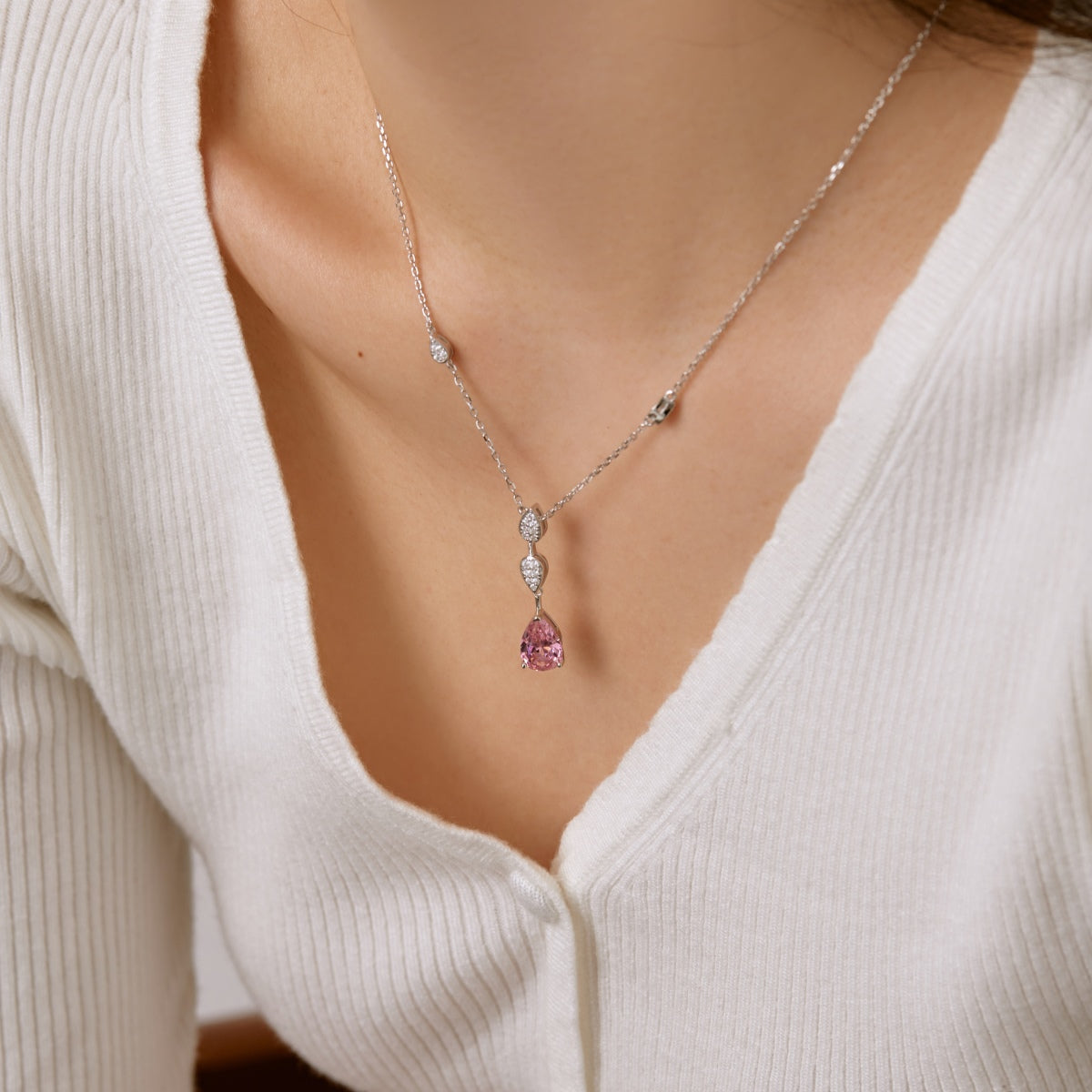 [Kismet Jewels ]Dazzling Pear Cut Necklace