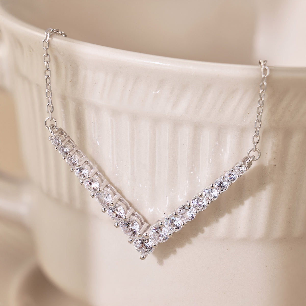 [Kismet Jewels ]Ornate Round Cut Necklace