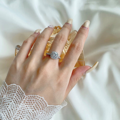 [Kismet Jewels ]Dazzling Resplendent Round Cut Wedding Ring