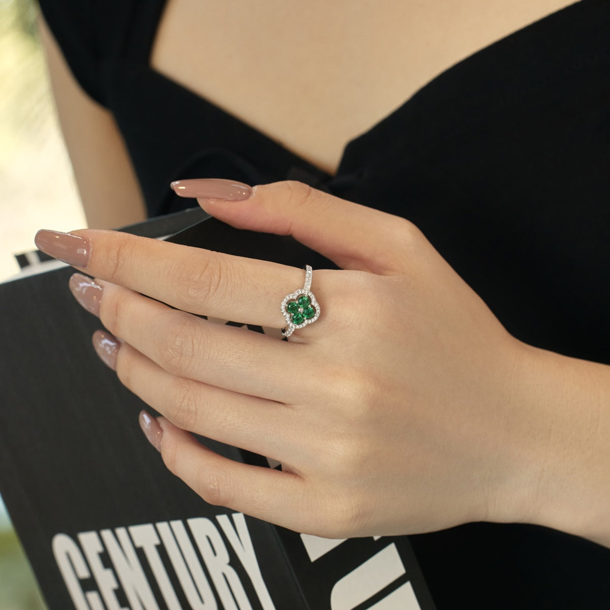 [Kismet Jewels ]Four Leaf Clover Flower Design Ring