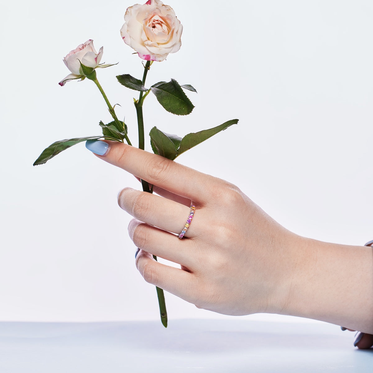 [Kismet Jewels ]Dazzling Resplendent Round Cut Party Ring