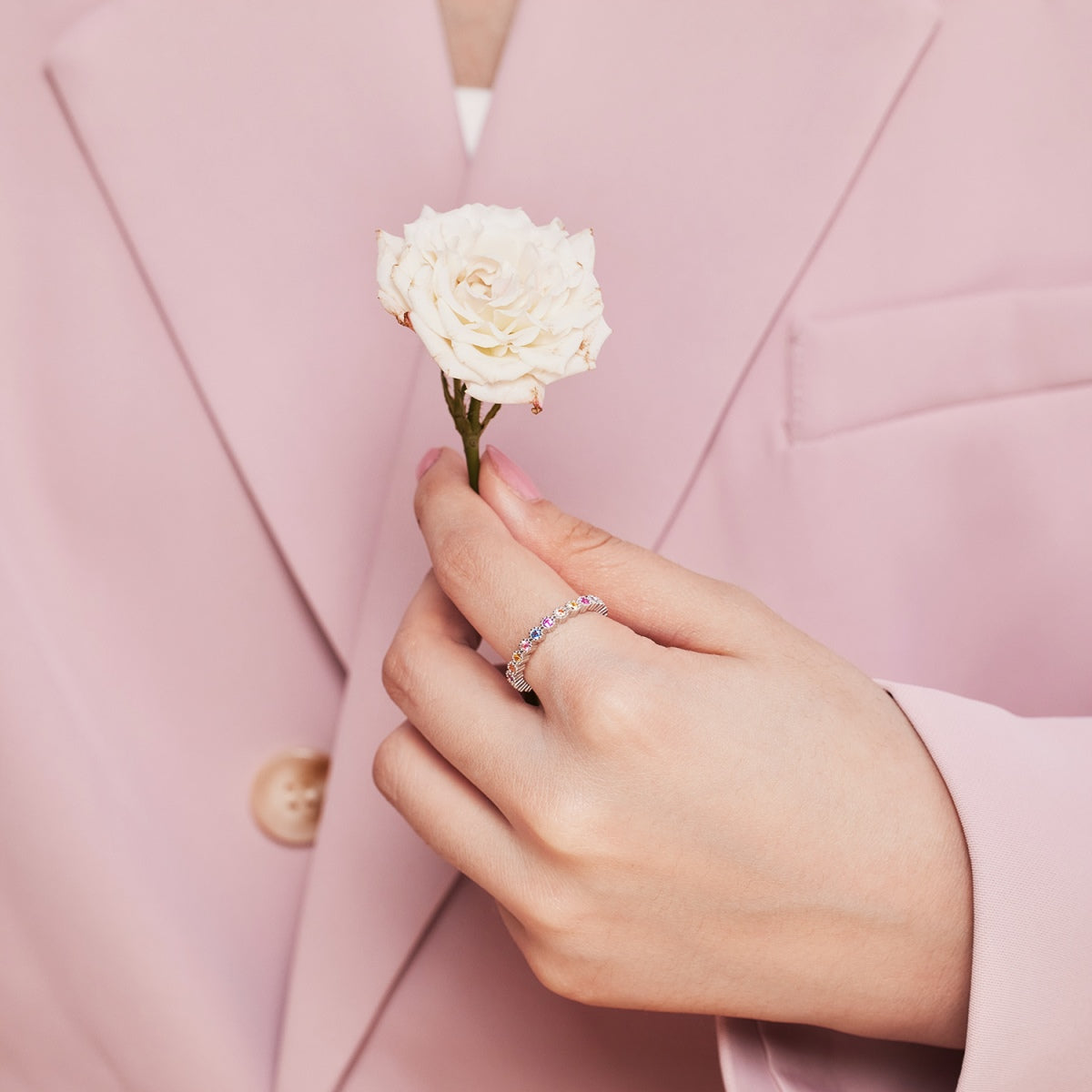 [Kismet Jewels ]Unique Scintillating Round Cut Daily Ring