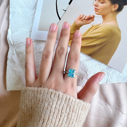 [Kismet Jewels ]4.0 Carat Luxurious Engagement Ring