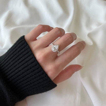 [Kismet Jewels ]1.0 Carat Luxurious Resplendent Water Drop Shape Wedding Ring