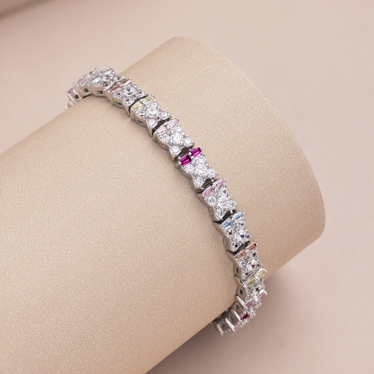 [Kismet Jewels ]Unique Colorful Flower Shape Daily Bracelet