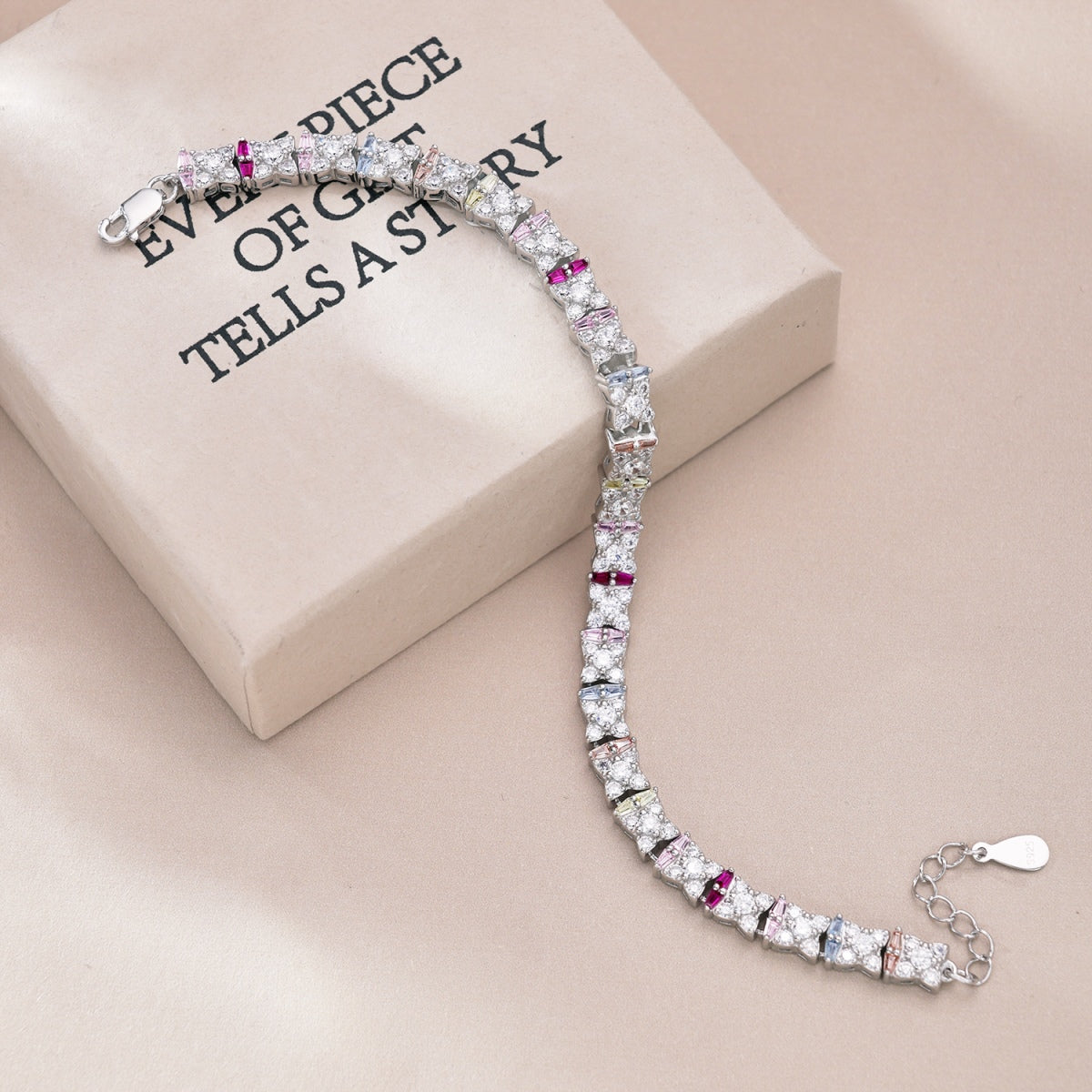 [Kismet Jewels ]Unique Colorful Flower Shape Daily Bracelet