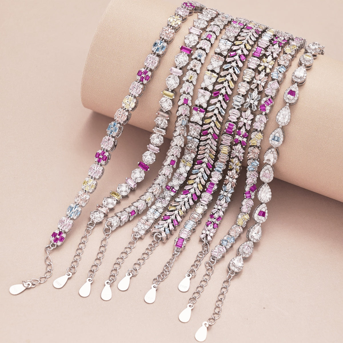 [Kismet Jewels ]Unique Colorful Flower Shape Daily Bracelet