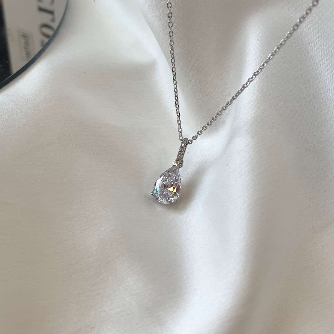 [Kismet Jewels ]Delicate Water Drop Shape Fashion Necklace