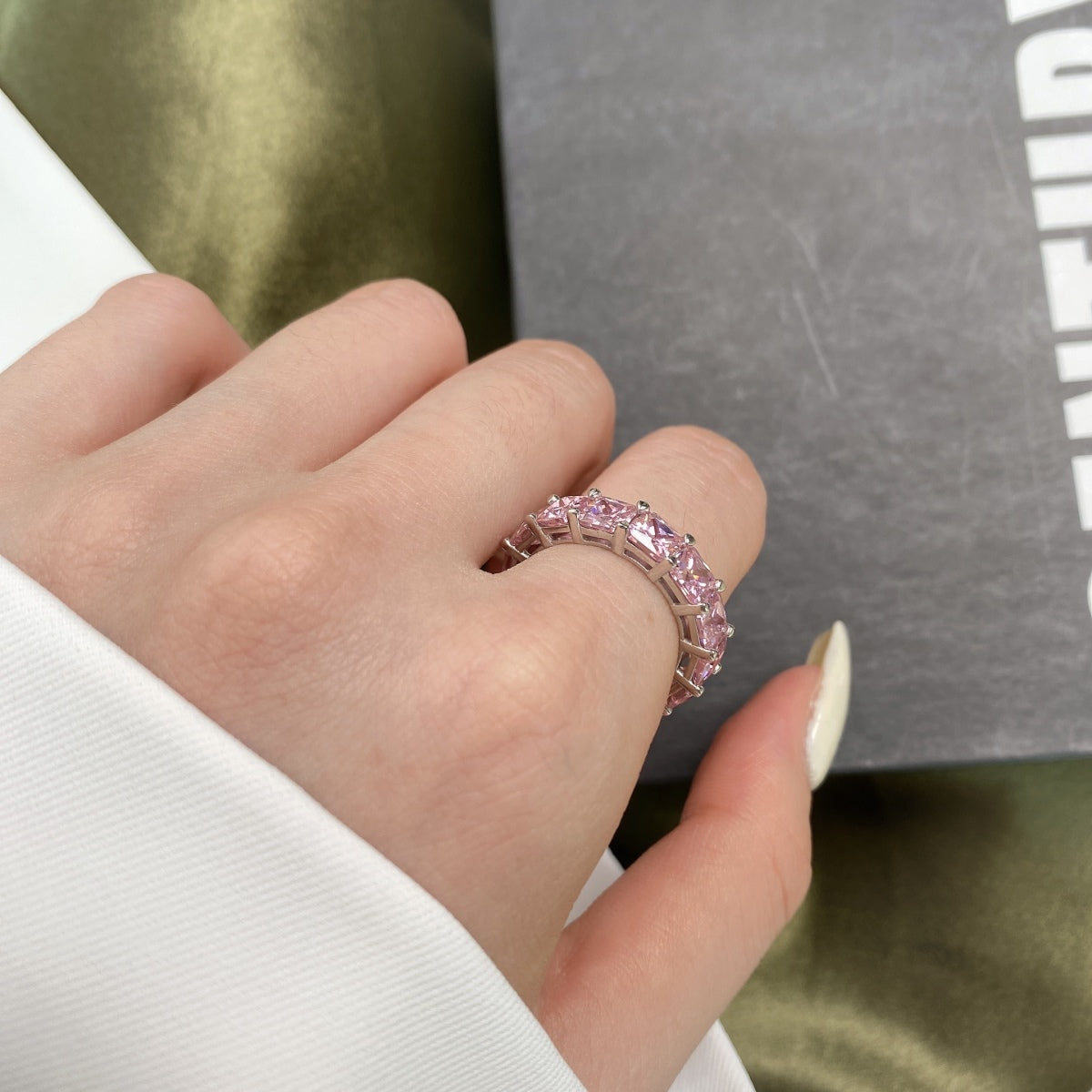 [Kismet Jewels ]Elegant Princess Cut Tennis Ring