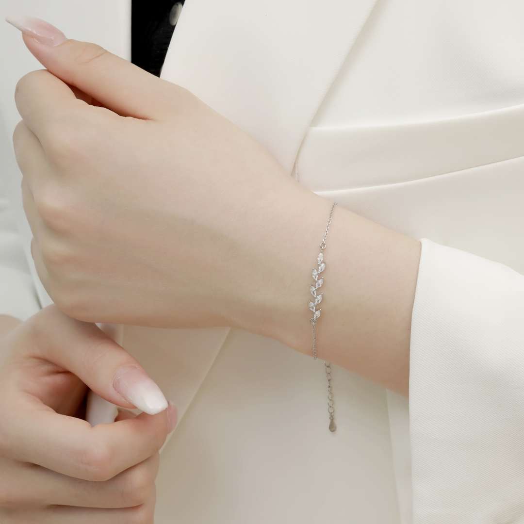[Kismet Jewels ]Elegant Wheat Leaves Shape Bracelet