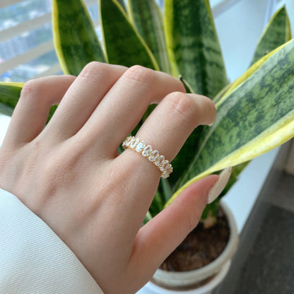 [Kismet Jewels ]Ornate Oval Cut Tennis Ring