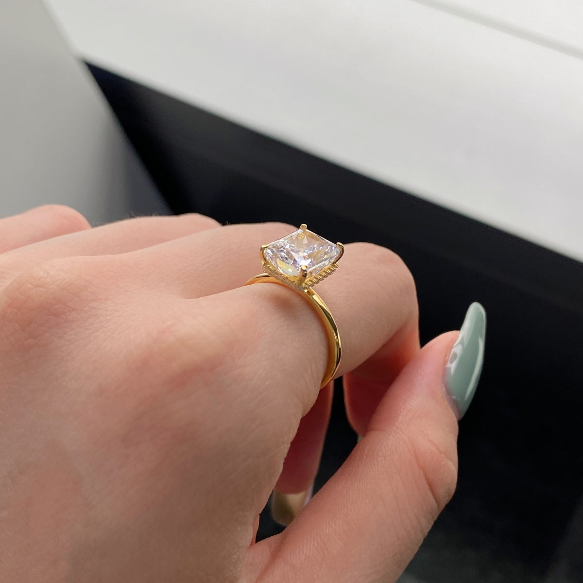 [Kismet Jewels ]4.0 Carat Ornate Enchanting Radiand Cut Banquet Ring