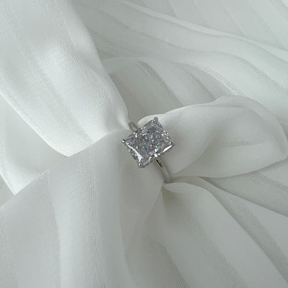 [Kismet Jewels ]4.0 Carat Ornate Enchanting Radiand Cut Banquet Ring