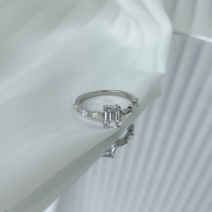 [Kismet Jewels ]1.0 Carat Dainty Resplendent Radiant Cut Daily Ring