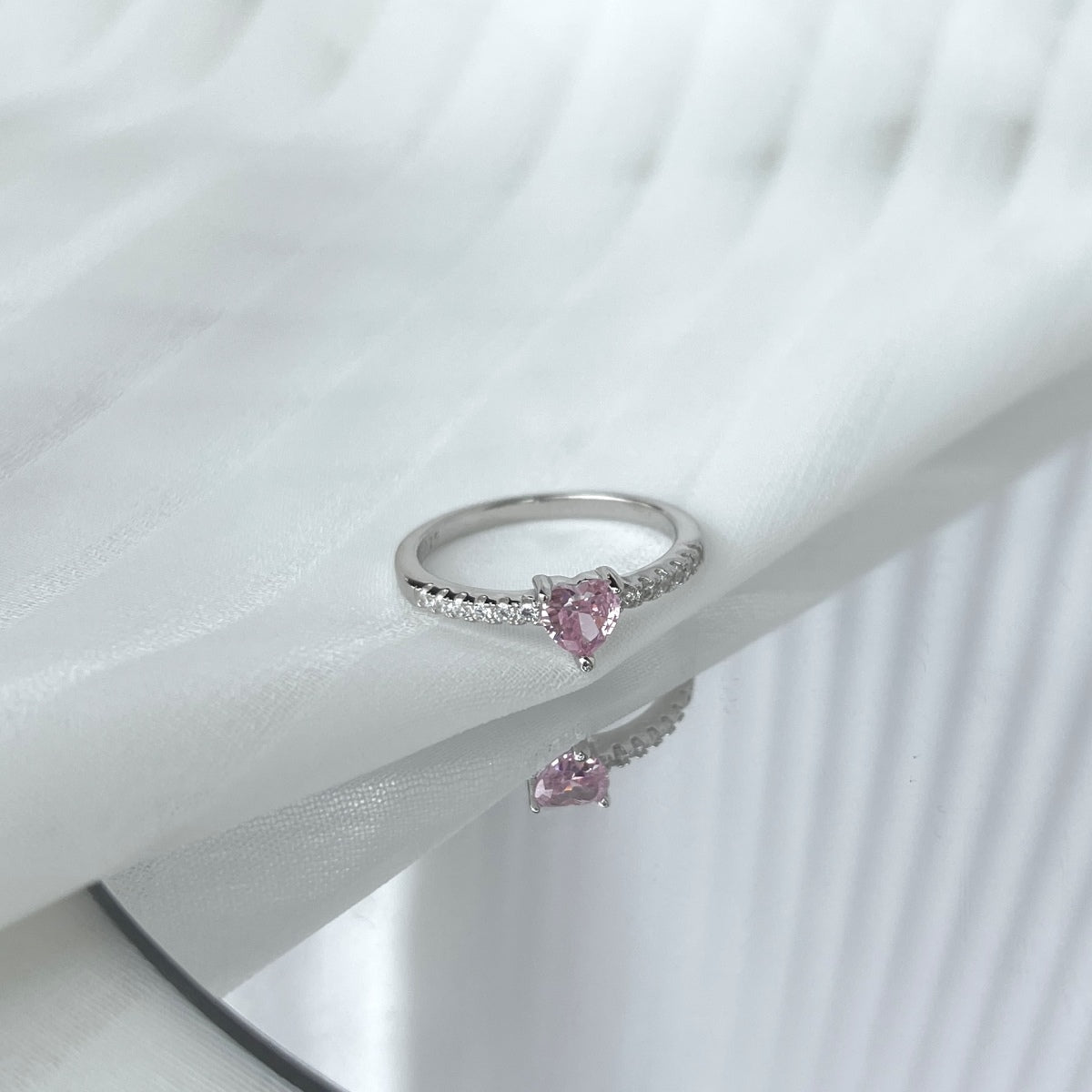 [Kismet Jewels ]0.5 Carat CaratEternity Charming Heart Shape Lover Ring