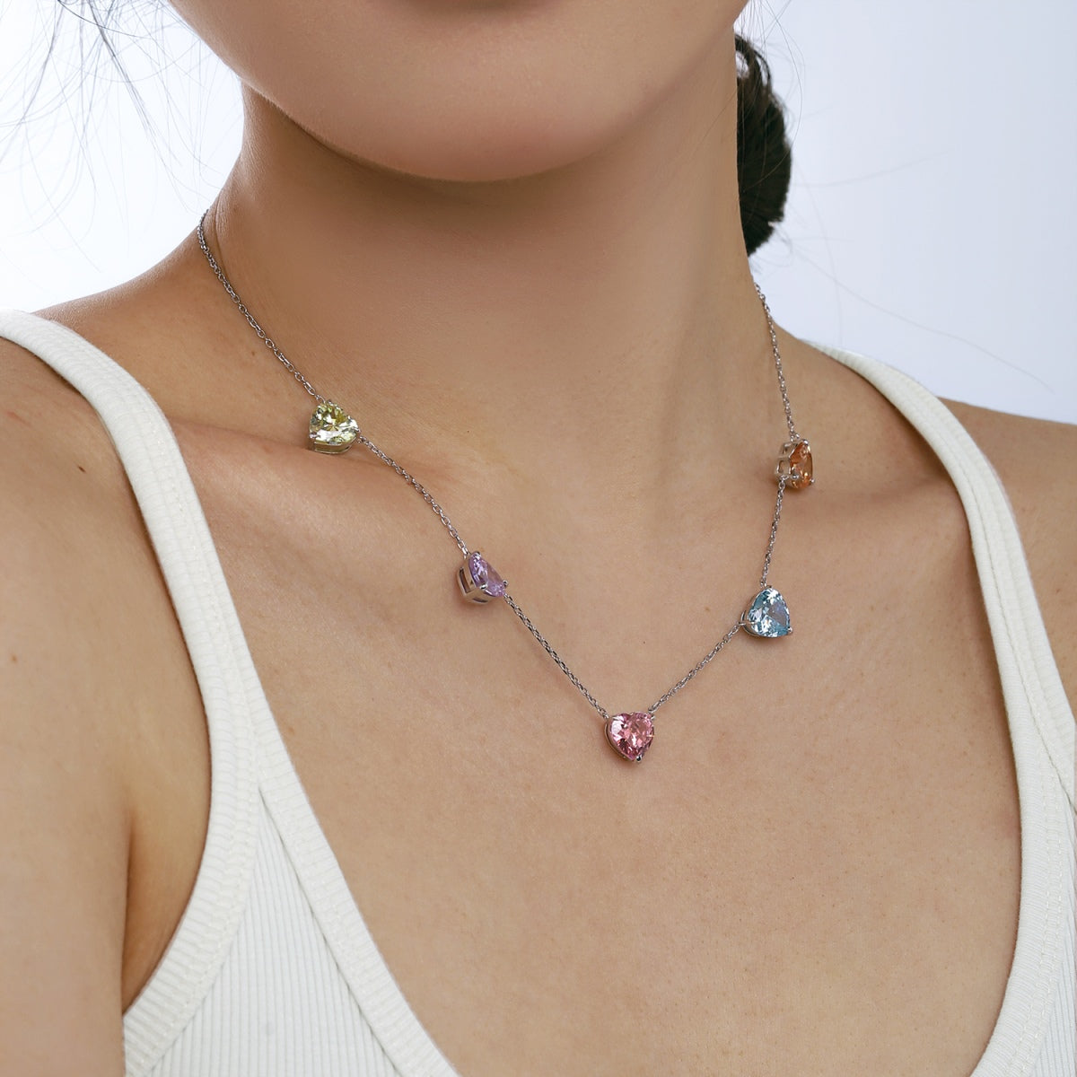 [Kismet Jewels ]Sparkling Colorful Heart Cut Necklace