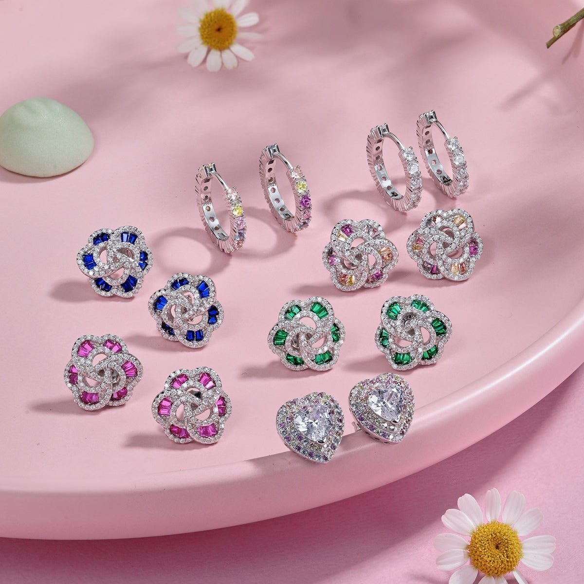 [Kismet Jewels ]Dazzling Heart Shape Lover Earrings