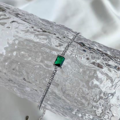 [Kismet Jewels ]1.0 Carat Unique Emerald Cut Banquet Bracelet