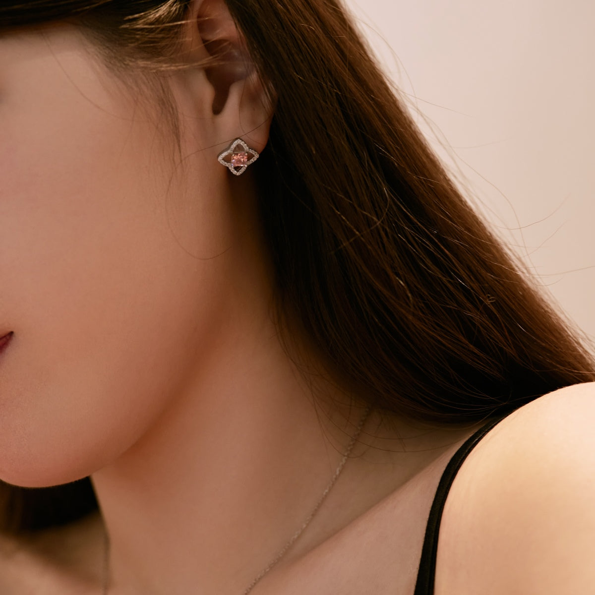 [Kismet Jewels ]Elegant Star Shape Princess Cut Daily Earrings