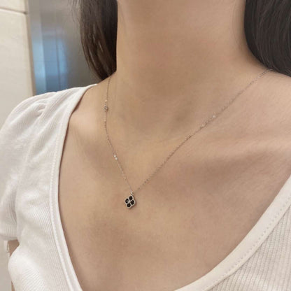 [Kismet Jewels ]Delicate Flower Shape Necklace