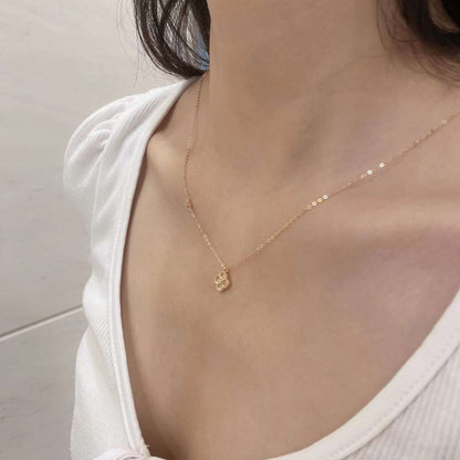 [Kismet Jewels ]Delicate Flower Shape Necklace