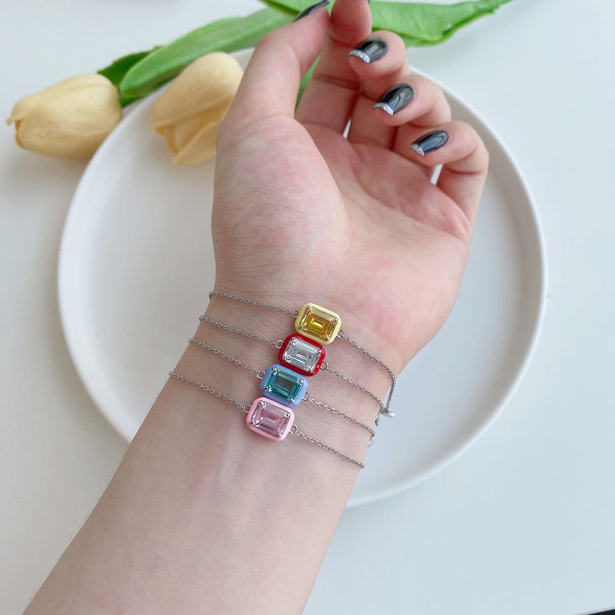 [Kismet Jewels ]2.0 Carat Sparkling Colorful Emerald Cut Daily Bracelet