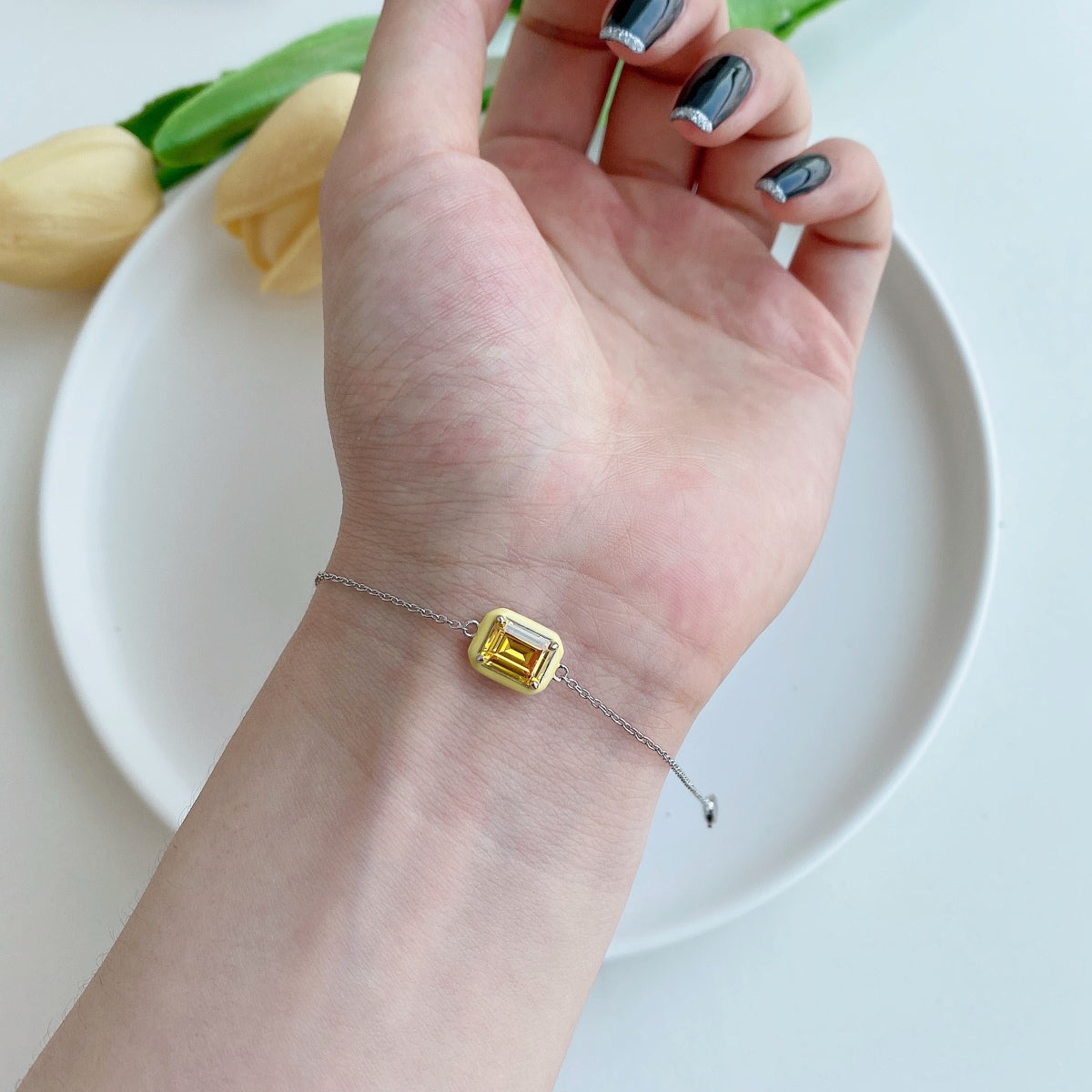 [Kismet Jewels ]2.0 Carat Sparkling Colorful Emerald Cut Daily Bracelet
