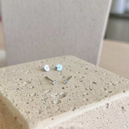 [Kismet Jewels ]Delicate Solitaire Earrings