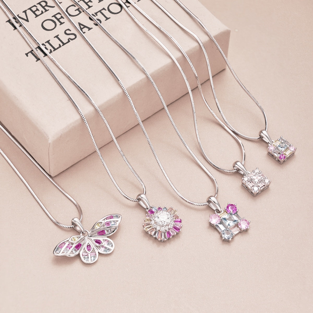 [Kismet Jewels ]Gorgeous Multi Colorful Necklace