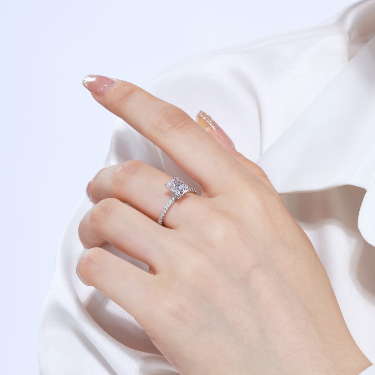 [Kismet Jewels ]2.0 Carat Dazzling Sparkling Radiant Cut Party Ring