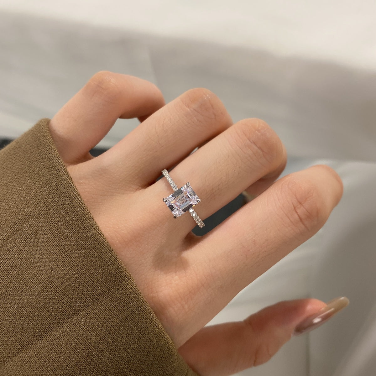 [Kismet Jewels ]2.0 Carat Scintillating Ornate Radiant Cut Party Ring