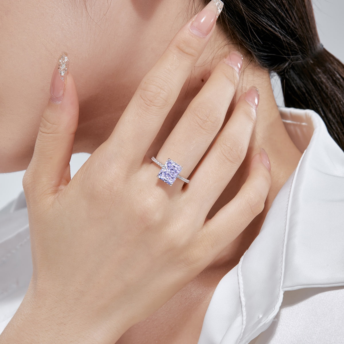[Kismet Jewels ]4.0 Carat Luxurious Engagement Ring