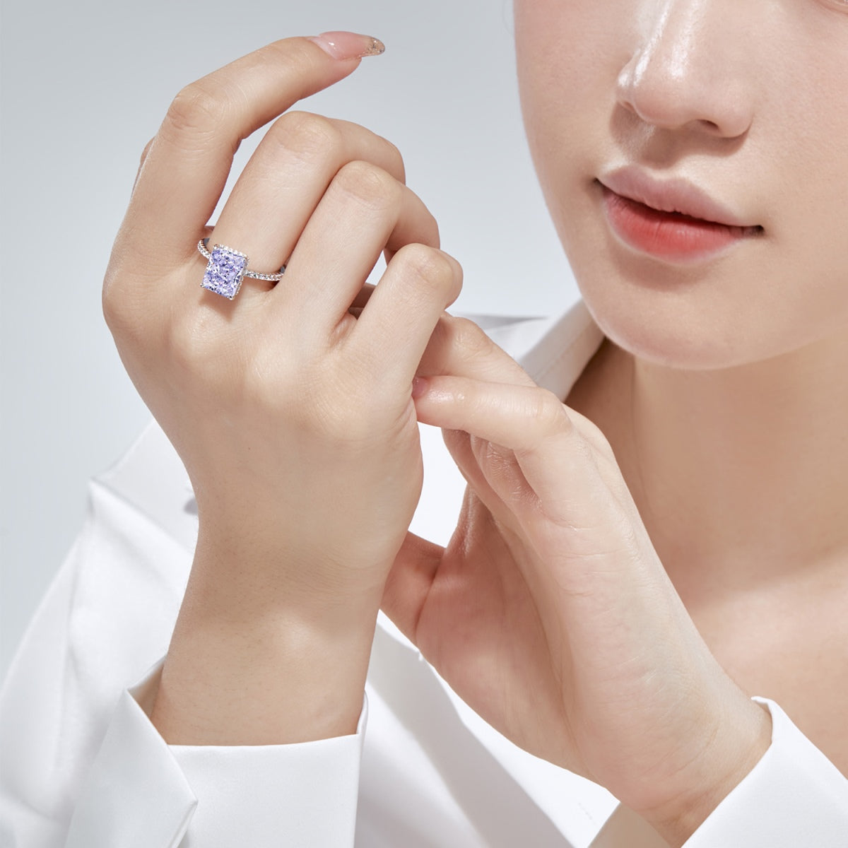 [Kismet Jewels ]4.0 Carat Luxurious Engagement Ring