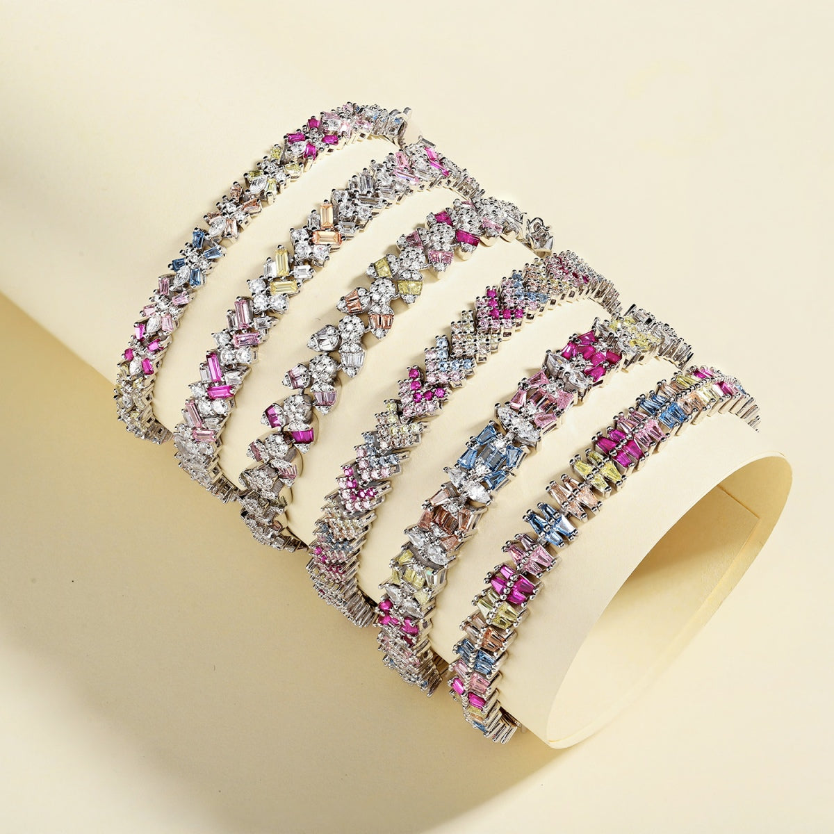 [Kismet Jewels ]Delicate Colorful Multi Cut Party Bracelet