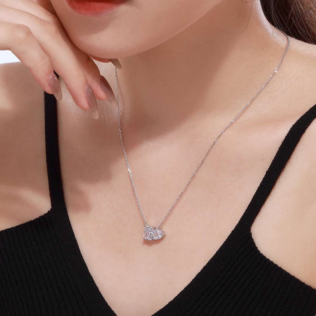 [Kismet Jewels ]Dazzling Square & Heart Shape Necklace