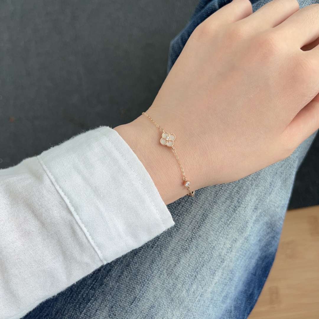 [Kismet Jewels ]Delicate Four Leaf Clover Bracelet