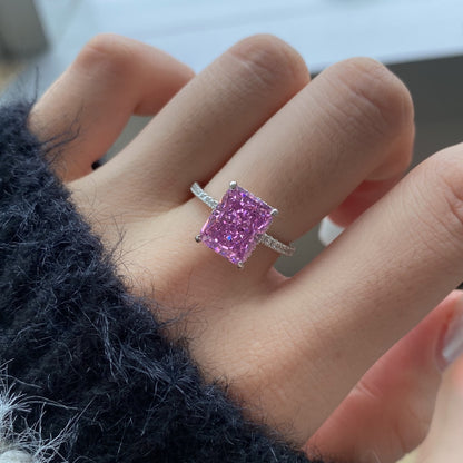 [Kismet Jewels ]4.0 Carat Luxurious Engagement Ring