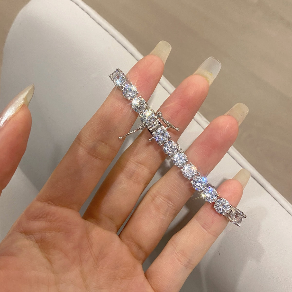 [Kismet Jewels ]Ornate Sparkling Round Cut Wedding Bracelet