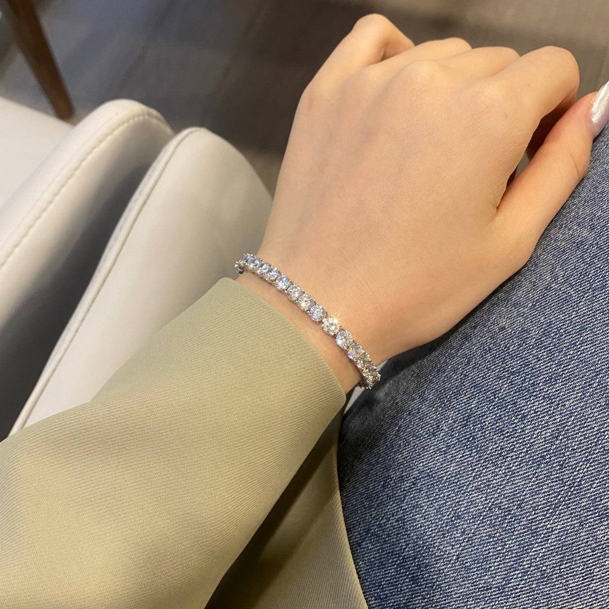 [Kismet Jewels ]Ornate Sparkling Round Cut Wedding Bracelet