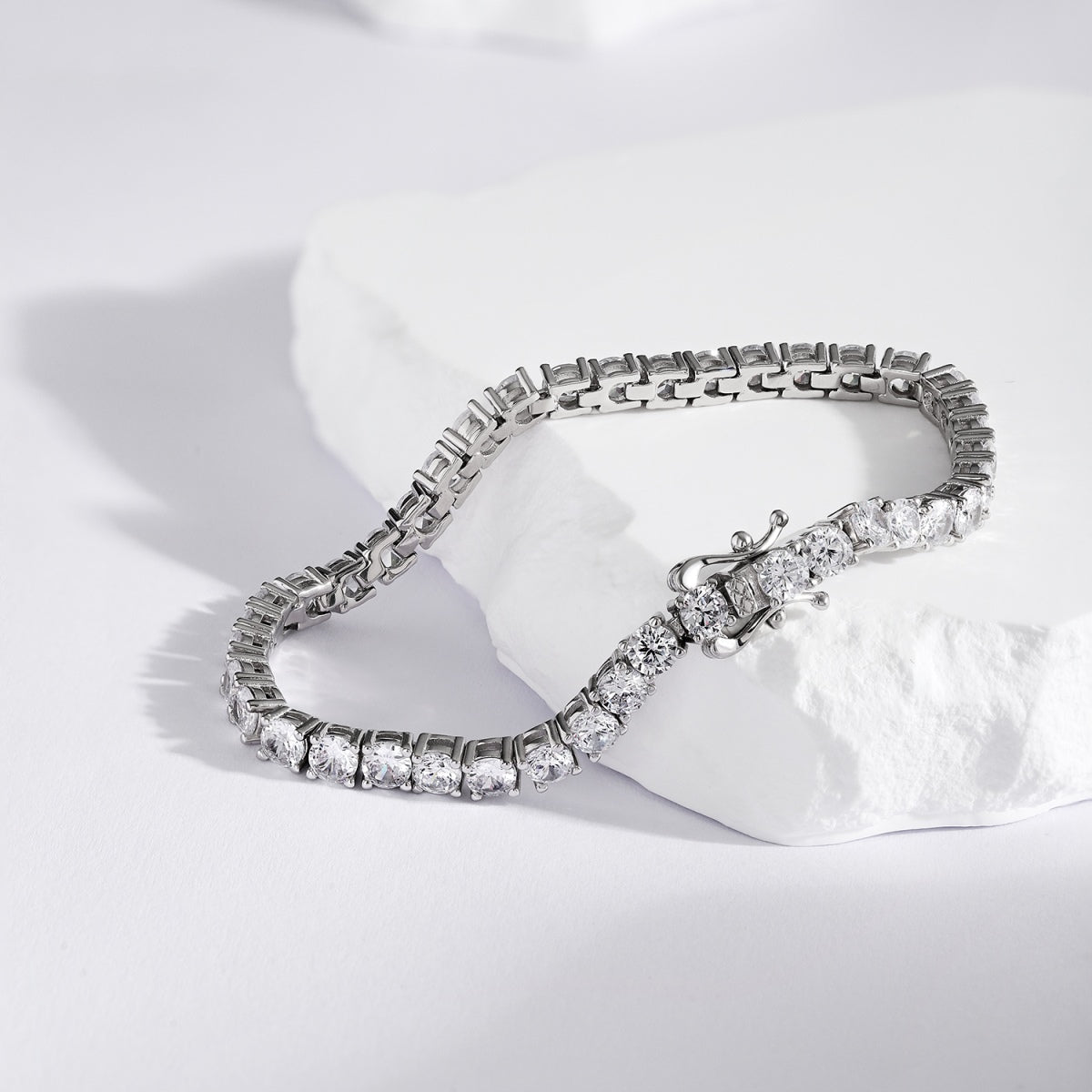 [Kismet Jewels ]Luxurious Ornate Round Cut Tennis Bracelet