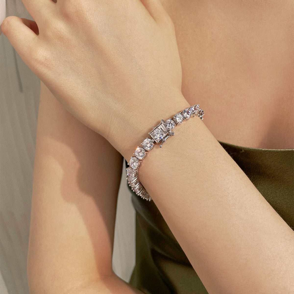 [Kismet Jewels ]0.75 Carat Dazzling Round Cut Wedding Bracelet