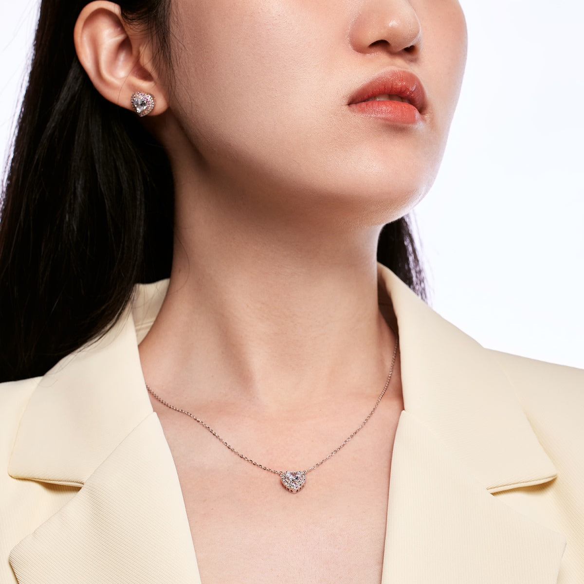 [Kismet Jewels ]Dazzling Heart Shape Lover Earrings